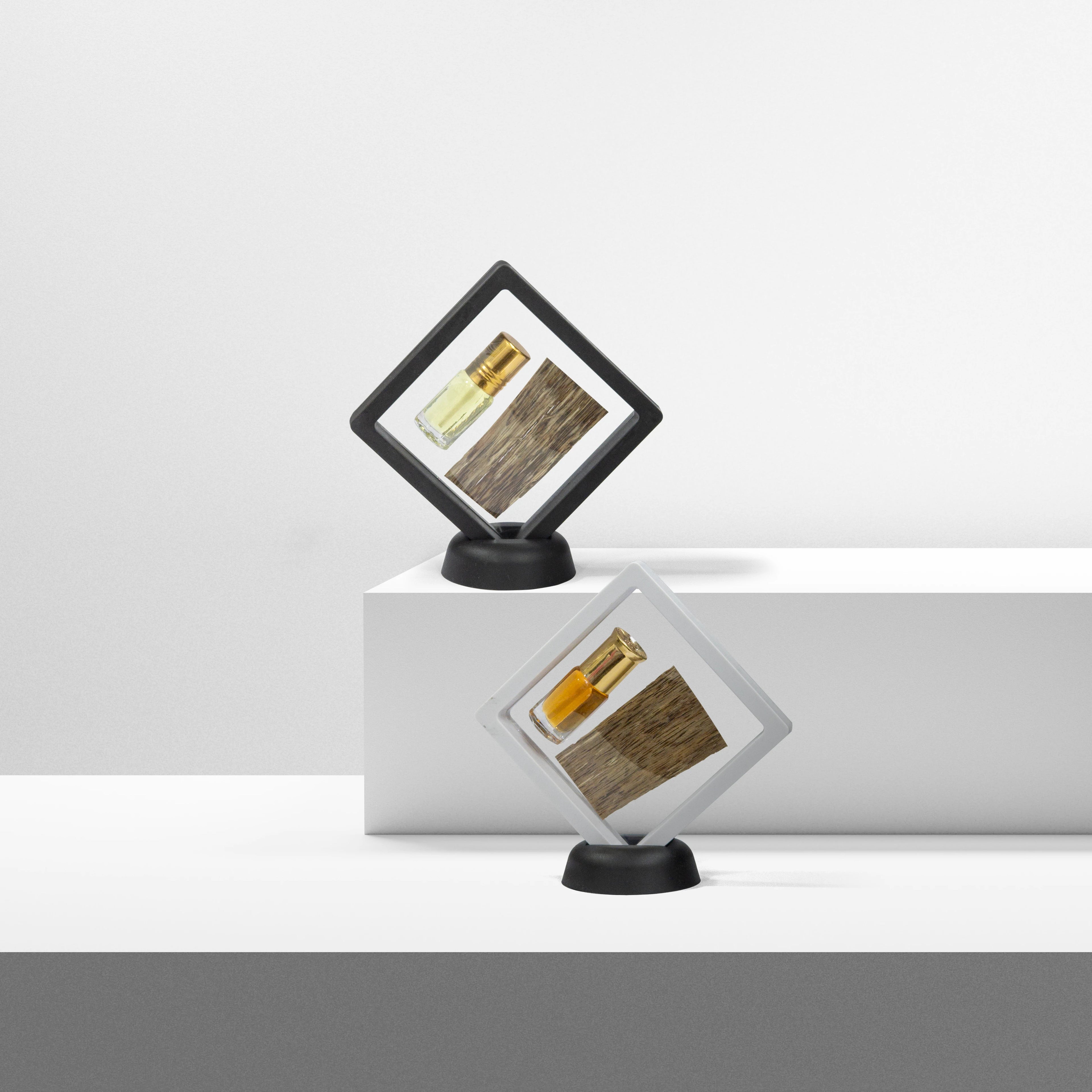 Diamond Frame with Oud Oil and A Small Piece of Vietnami Bukhoor